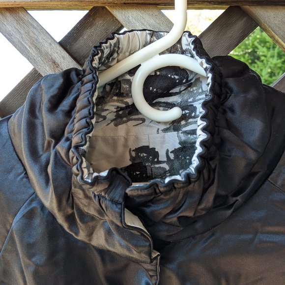 Black n white  Vivienne Tam silk insulated jacket - Picture 5 of 14